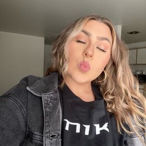 Meet your Posher, Kelsey